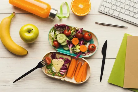Healthy Eating Habits for Hairdressers: Tips and Tricks for Busy Schedules: